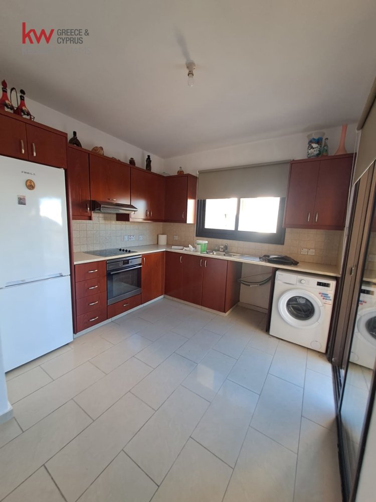 2 bedrooms Apartment in Larnaca, Larnaka, Cyprus No. 50212
