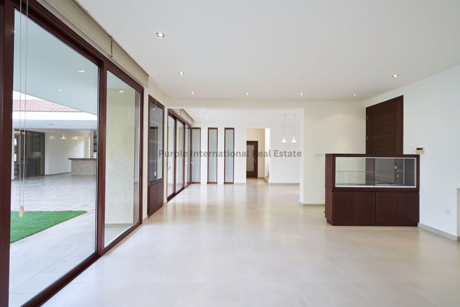 6 bedrooms Villa in Lakatamia, Nicosia, Cyprus No. 63421