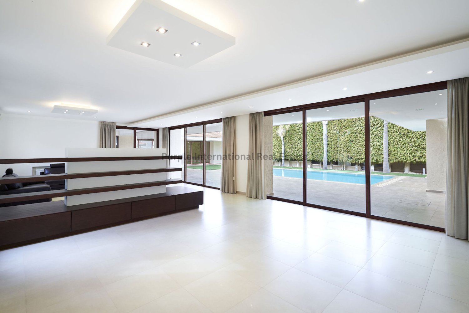 6 bedrooms Villa in Lakatamia, Nicosia, Cyprus No. 63421