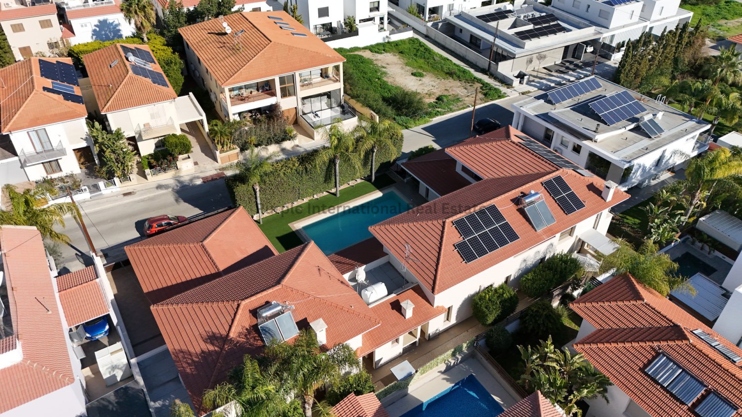 6 bedrooms Villa in Lakatamia, Nicosia, Cyprus No. 63421