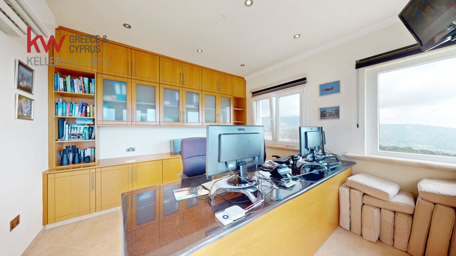 5 chambres Villa à Akoursos, Paphos, Chypre No. 60810
