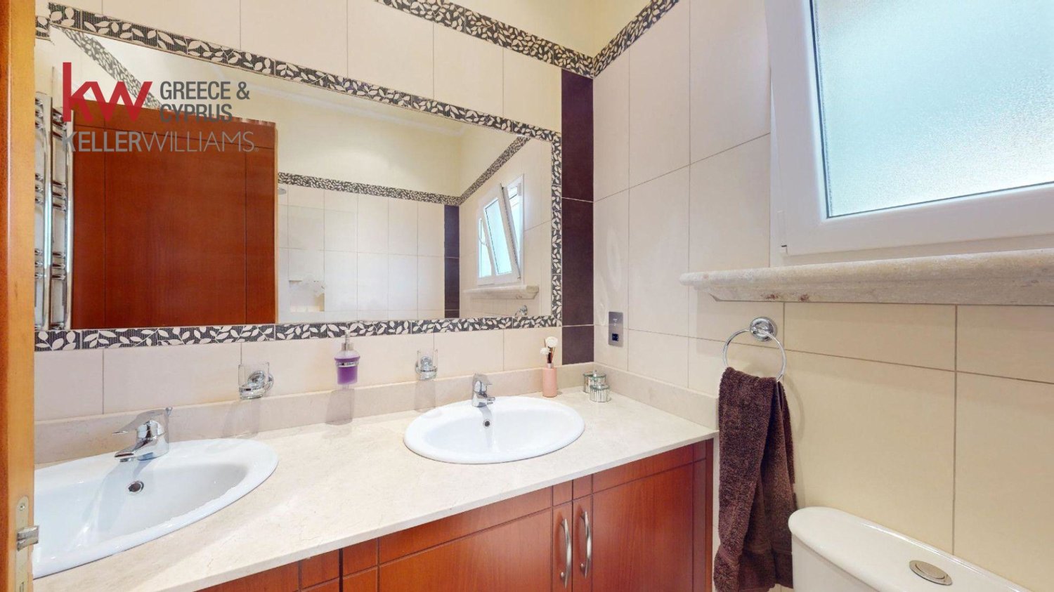 5 chambres Villa à Akoursos, Paphos, Chypre No. 60810
