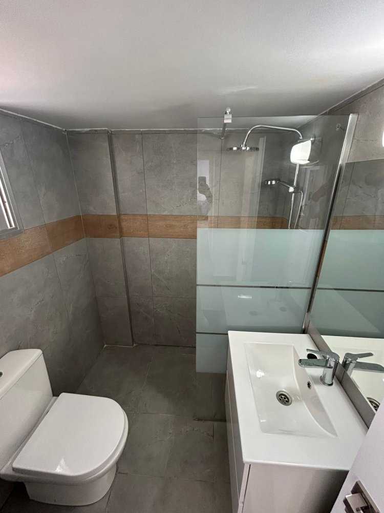 2 bedrooms Apartment in Larnaca, Larnaka, Cyprus No. 40316