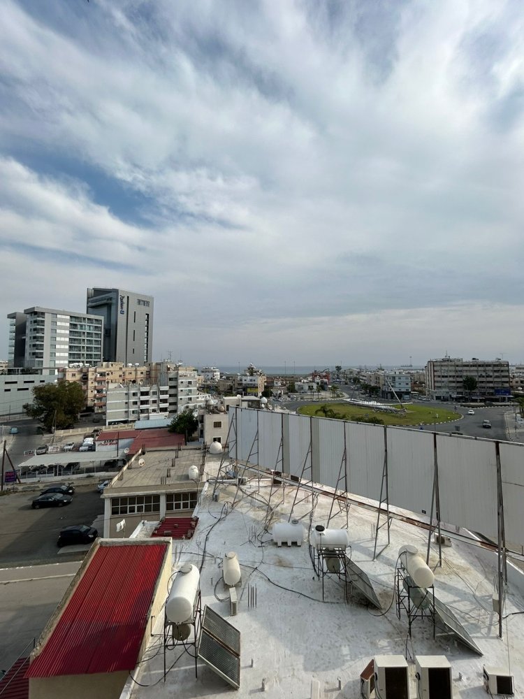 2 bedrooms Apartment in Larnaca, Larnaka, Cyprus No. 40316