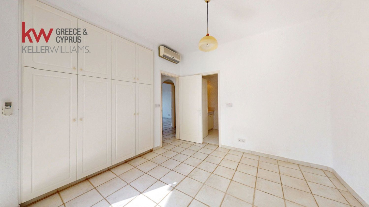 5 chambres Villa à Tala, Paphos, Chypre No. 60356