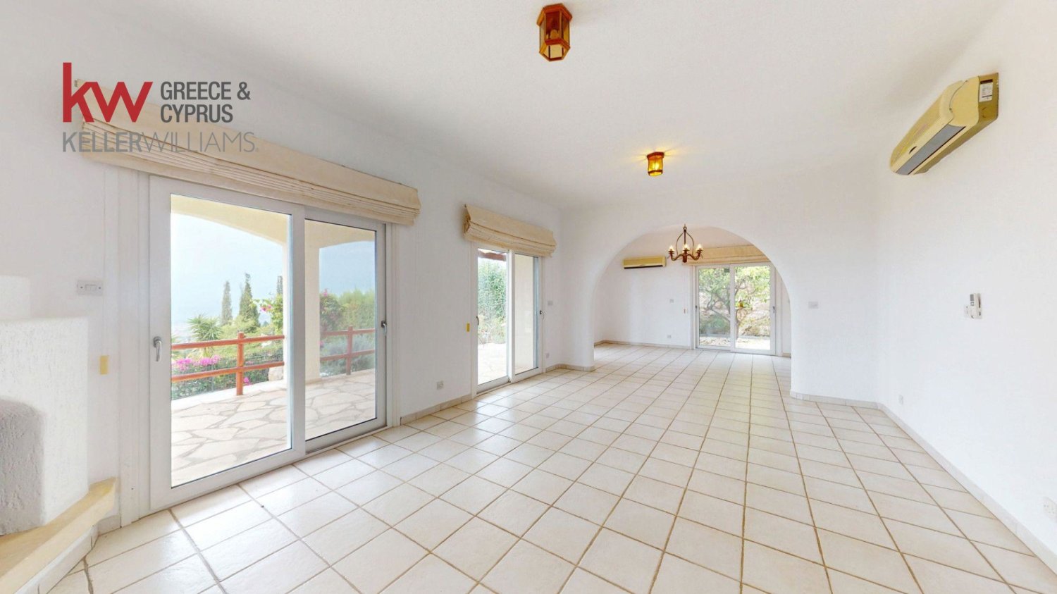 5 chambres Villa à Tala, Paphos, Chypre No. 60356