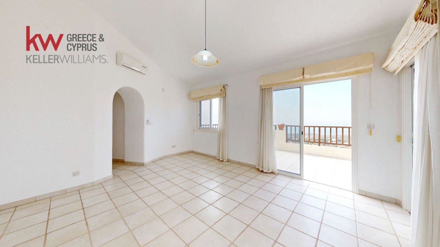 5 chambres Villa à Tala, Paphos, Chypre No. 60356