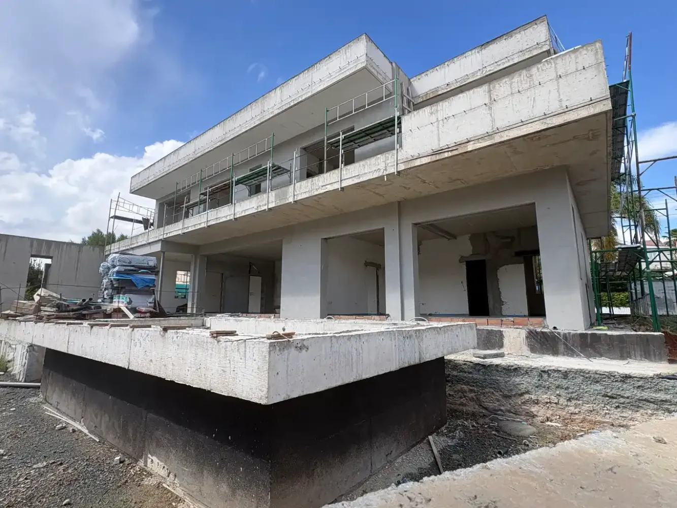 6 bedrooms Villa in Germasogeia, Limassol, Cyprus No. 62349