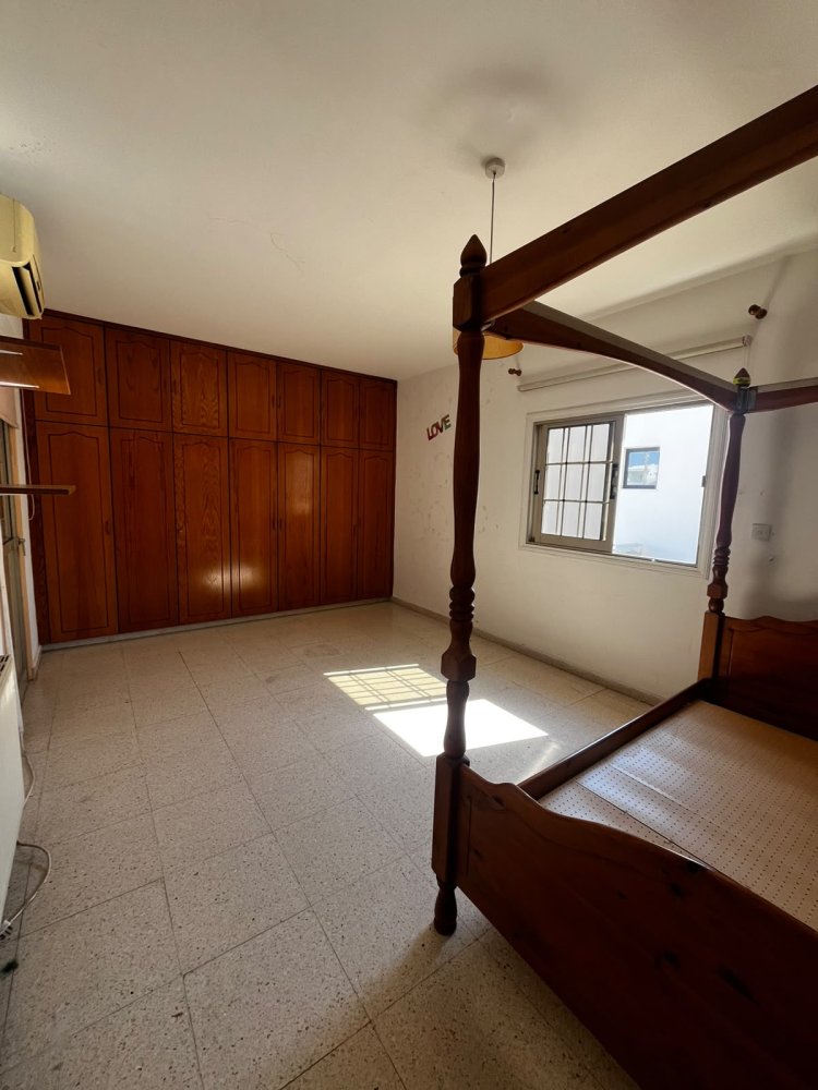 4 bedrooms Villa in Aradippou, Larnaka, Cyprus No. 62383