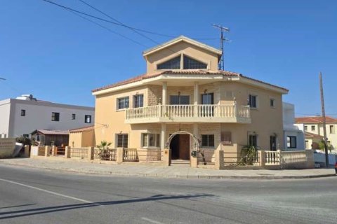 4 dormitorios Villa en Aradippou, Larnaka, Chipre No. 62383
