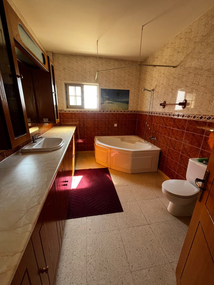 4 bedrooms Villa in Aradippou, Larnaka, Cyprus No. 62383