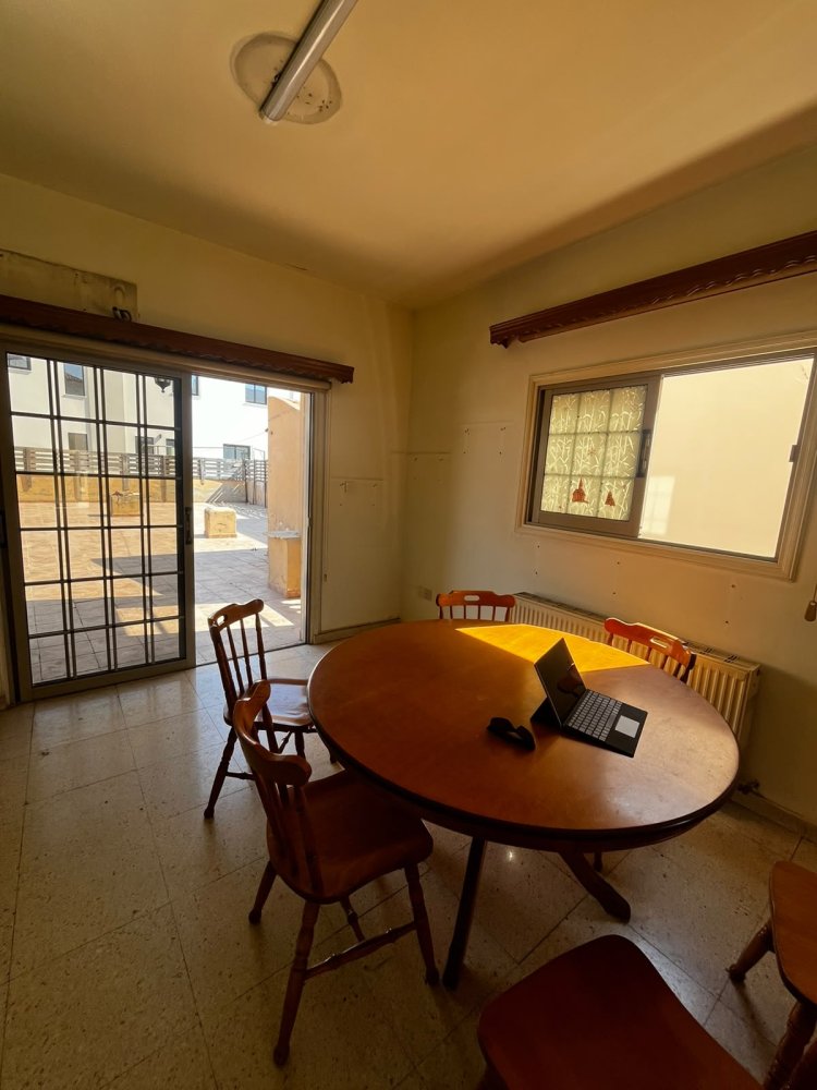 4 bedrooms Villa in Aradippou, Larnaka, Cyprus No. 62383