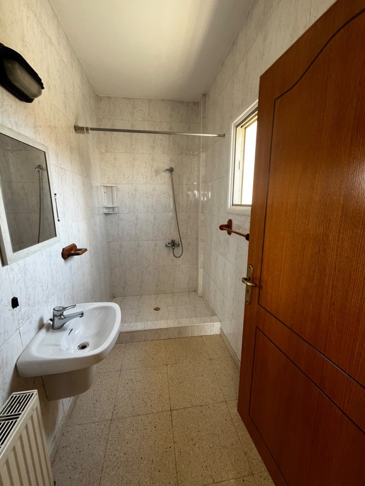 4 bedrooms Villa in Aradippou, Larnaka, Cyprus No. 62383