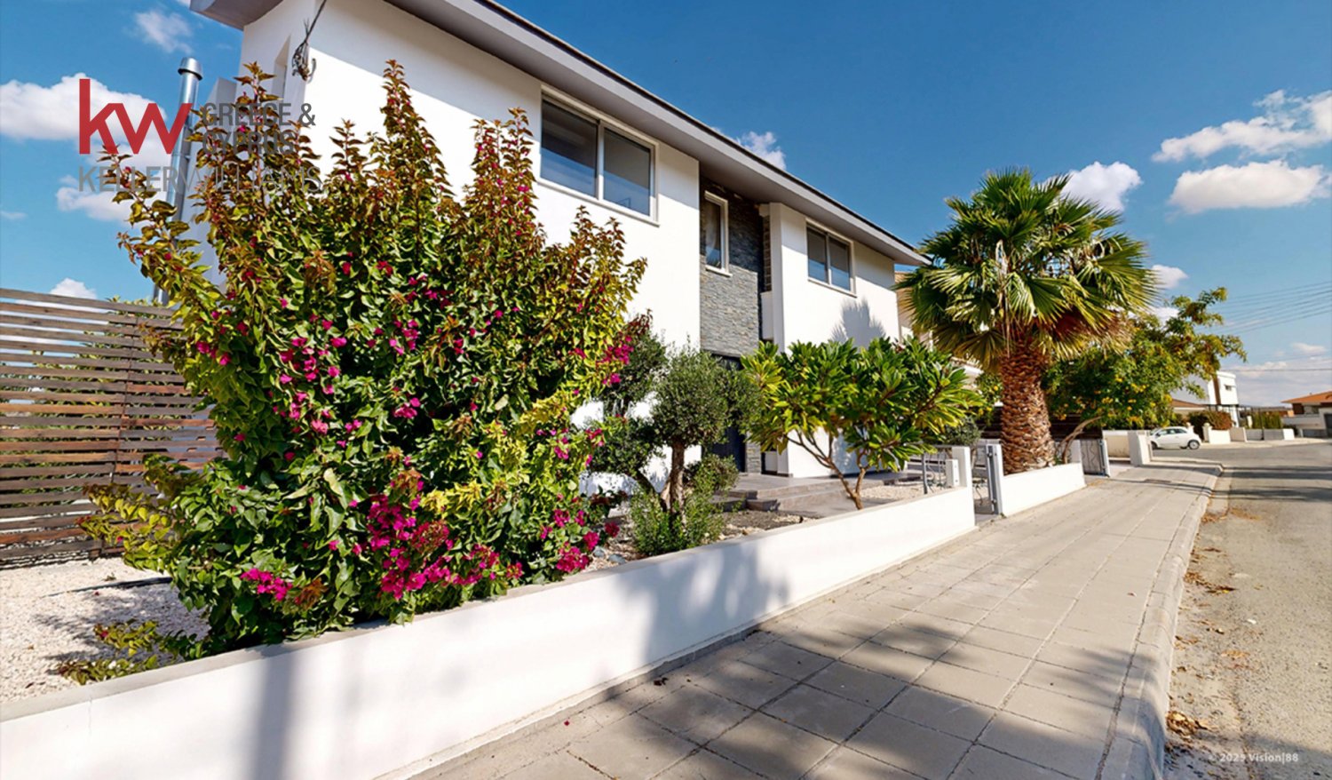 5 bedrooms Villa in Aradippou, Larnaka, Cyprus No. 39590