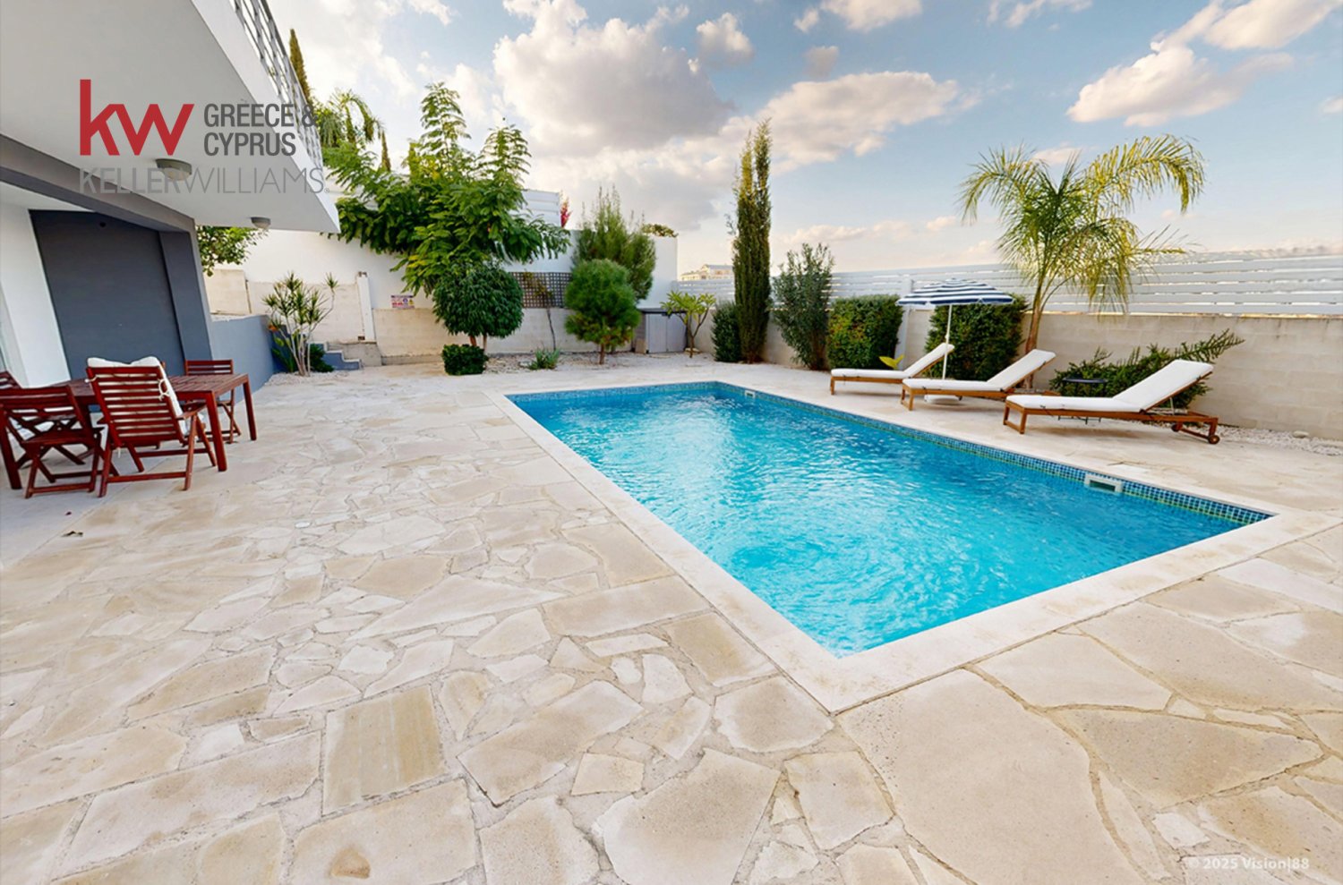 5 bedrooms Villa in Aradippou, Larnaka, Cyprus No. 39590