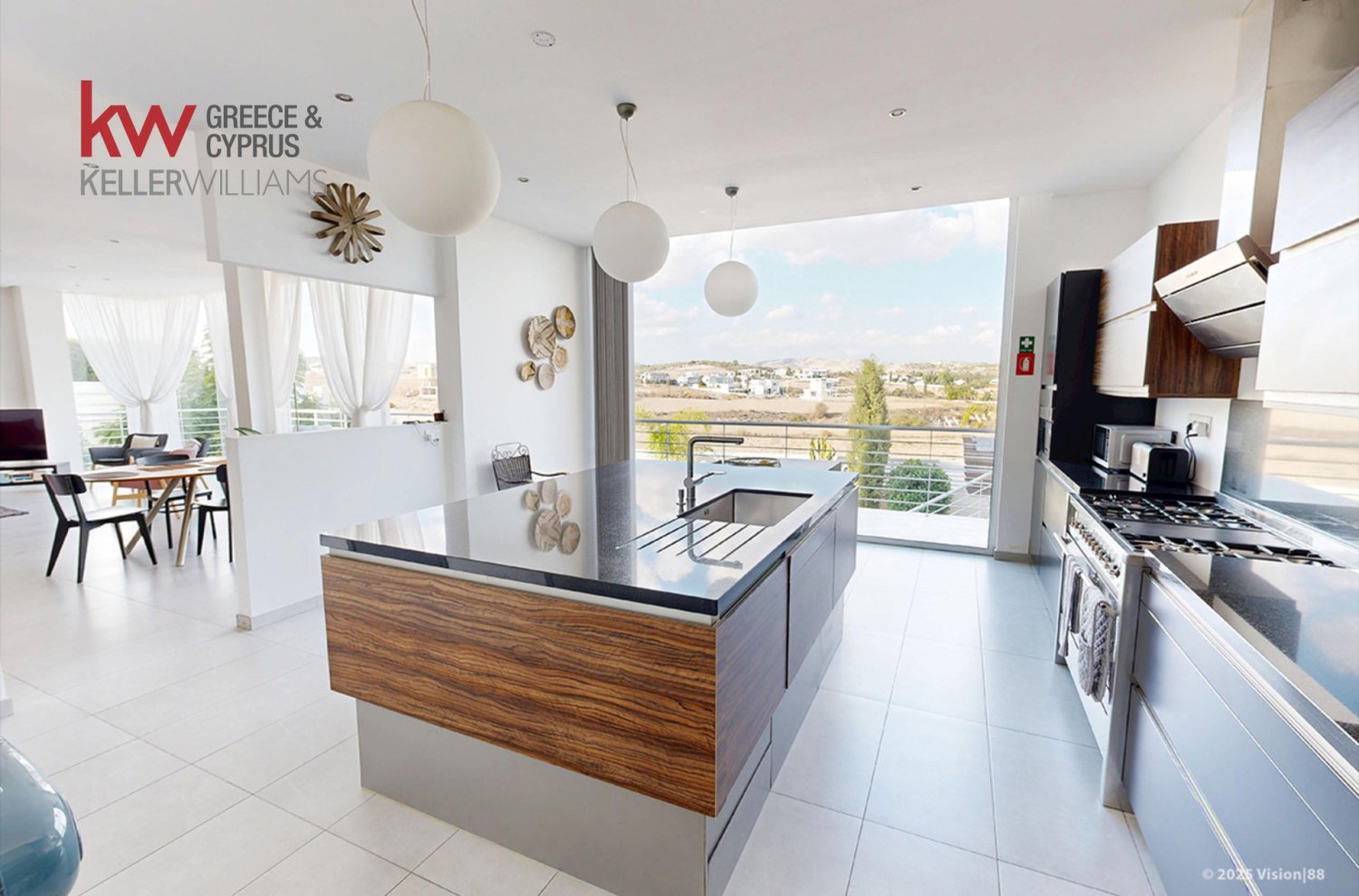 5 bedrooms Villa in Aradippou, Larnaka, Cyprus No. 39590