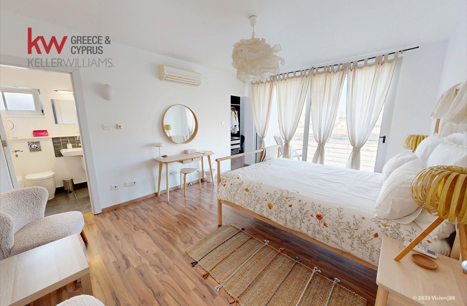 5 bedrooms Villa in Aradippou, Larnaka, Cyprus No. 39590