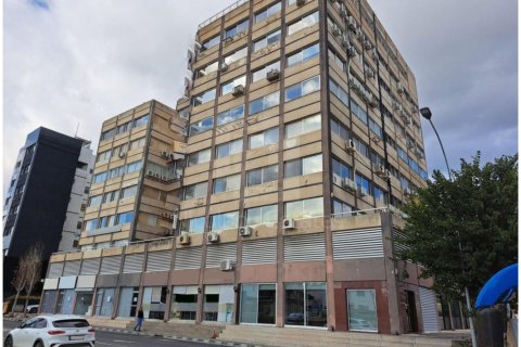 Коммерческая недвижимость 275м2 в Лимассол, Лимасол, Кипр № 61794