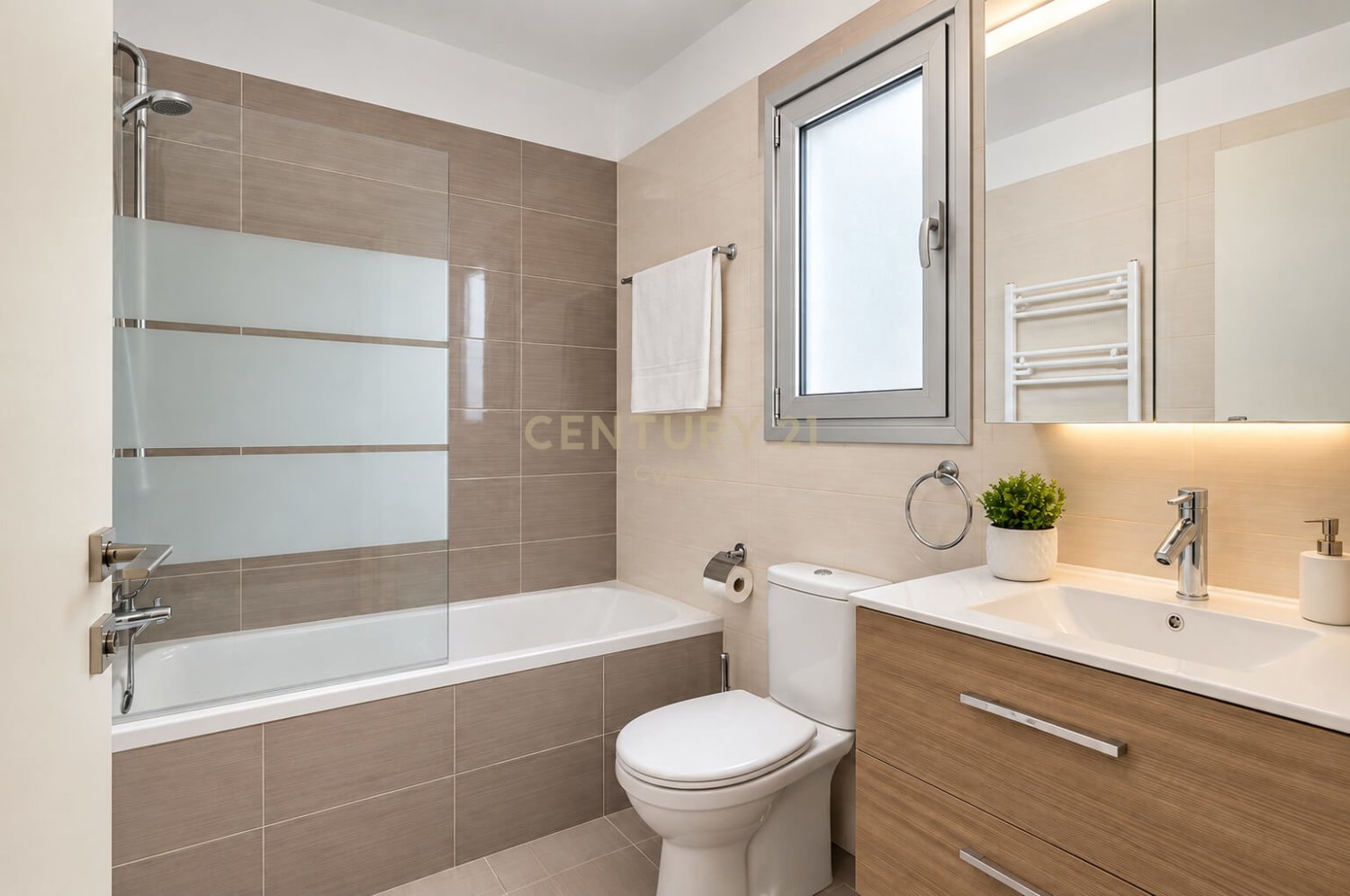 2 bedrooms Apartment in Limassol, Cyprus No. 58866