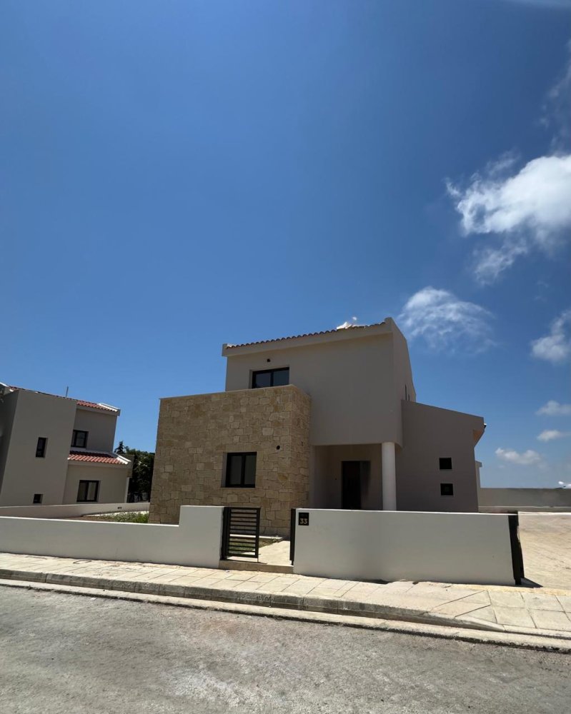 3 bedrooms Villa in Pissouri, Limassol, Cyprus No. 61866