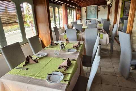 Коммерческая недвижимость 150м2 в Тала, Пафос, Кипр № 61363
