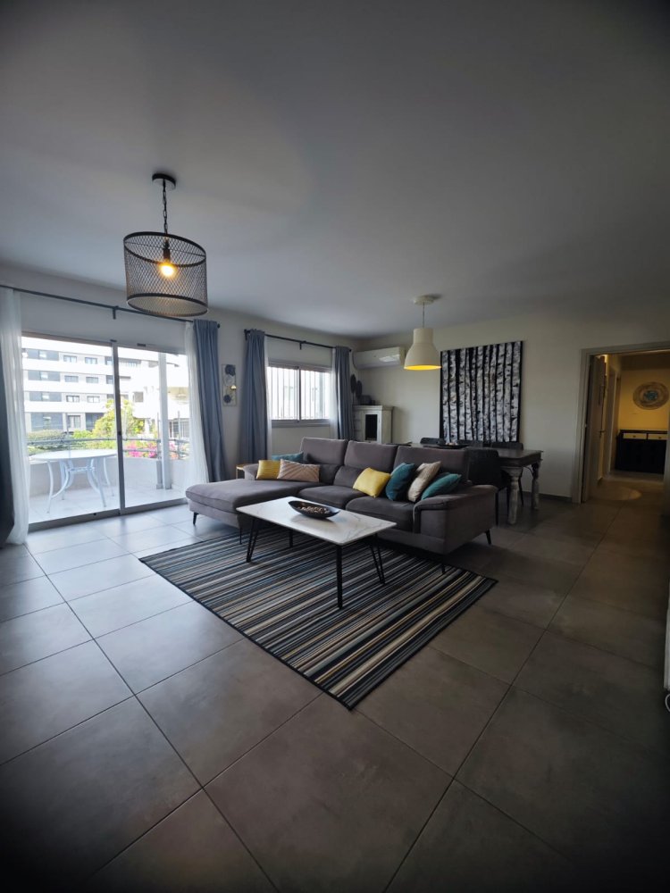 3 bedrooms Apartment in Germasogeia, Limassol, Cyprus No. 62800