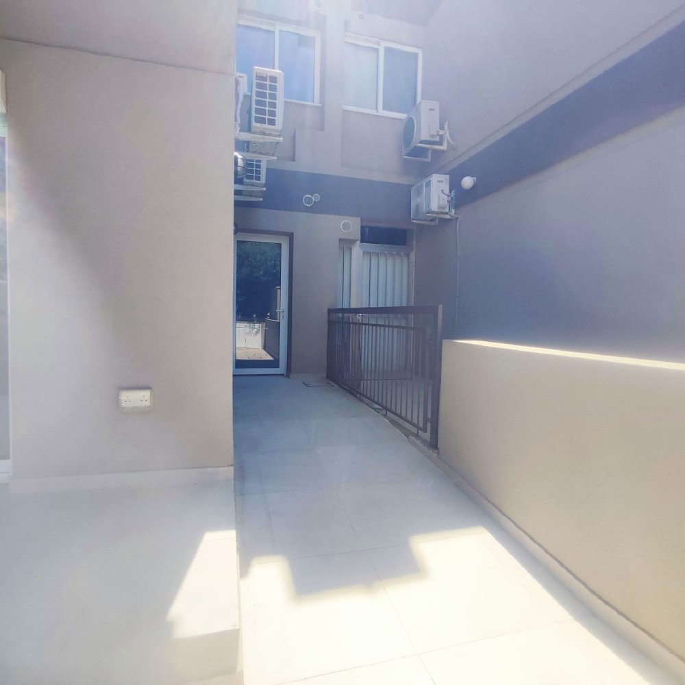 250m2 Oficina en Limassol, Chipre No. 60931