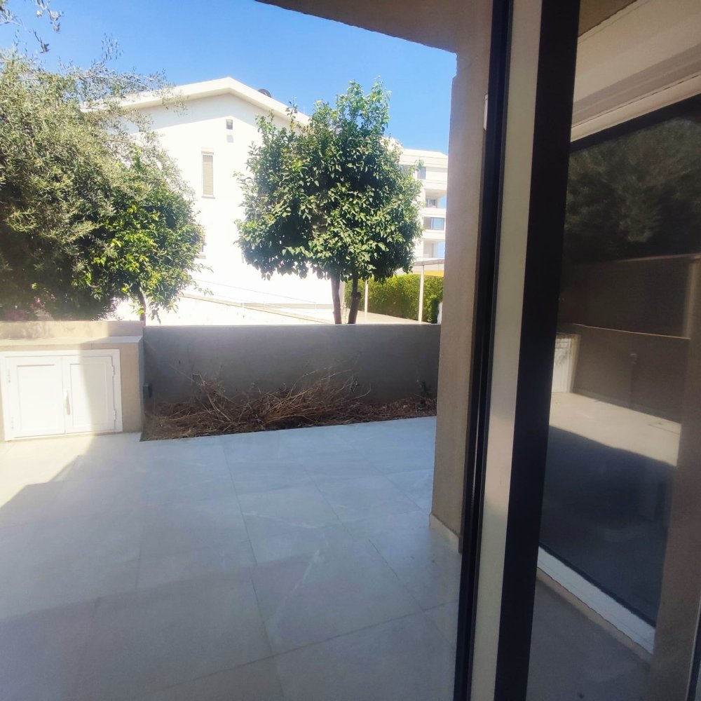 250m2 Oficina en Limassol, Chipre No. 60931