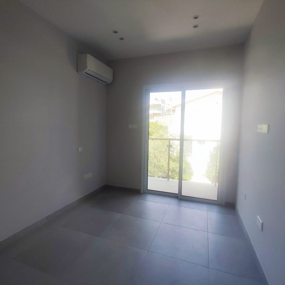 250m2 Oficina en Limassol, Chipre No. 60931