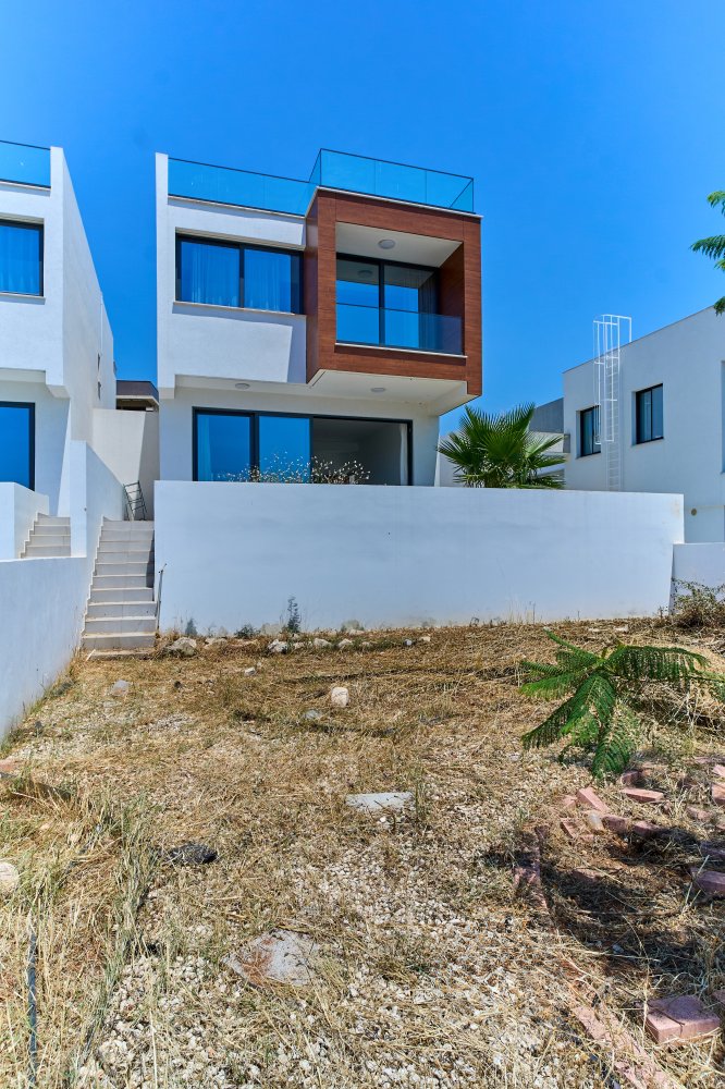3 bedrooms Villa in Agios Athanasios, Limassol, Cyprus No. 62038