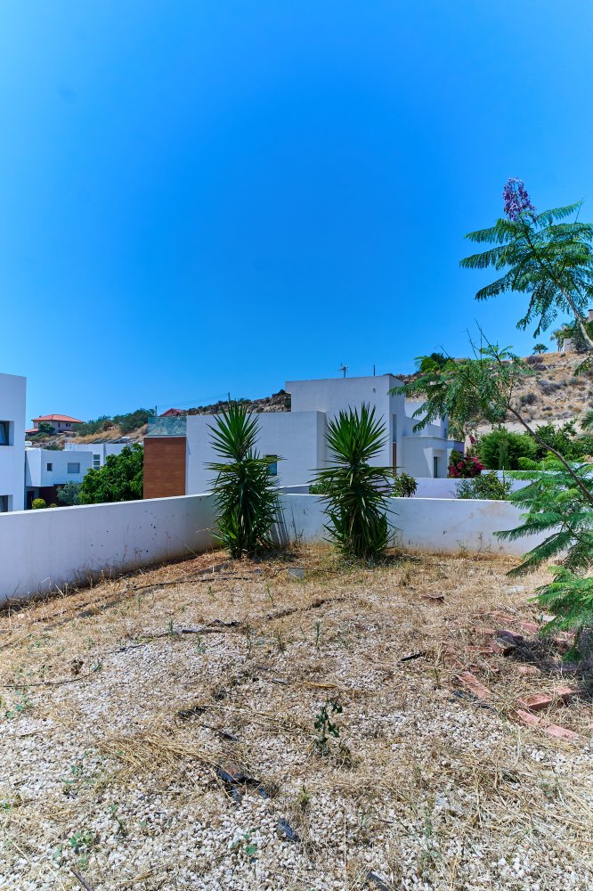 3 bedrooms Villa in Agios Athanasios, Limassol, Cyprus No. 62038