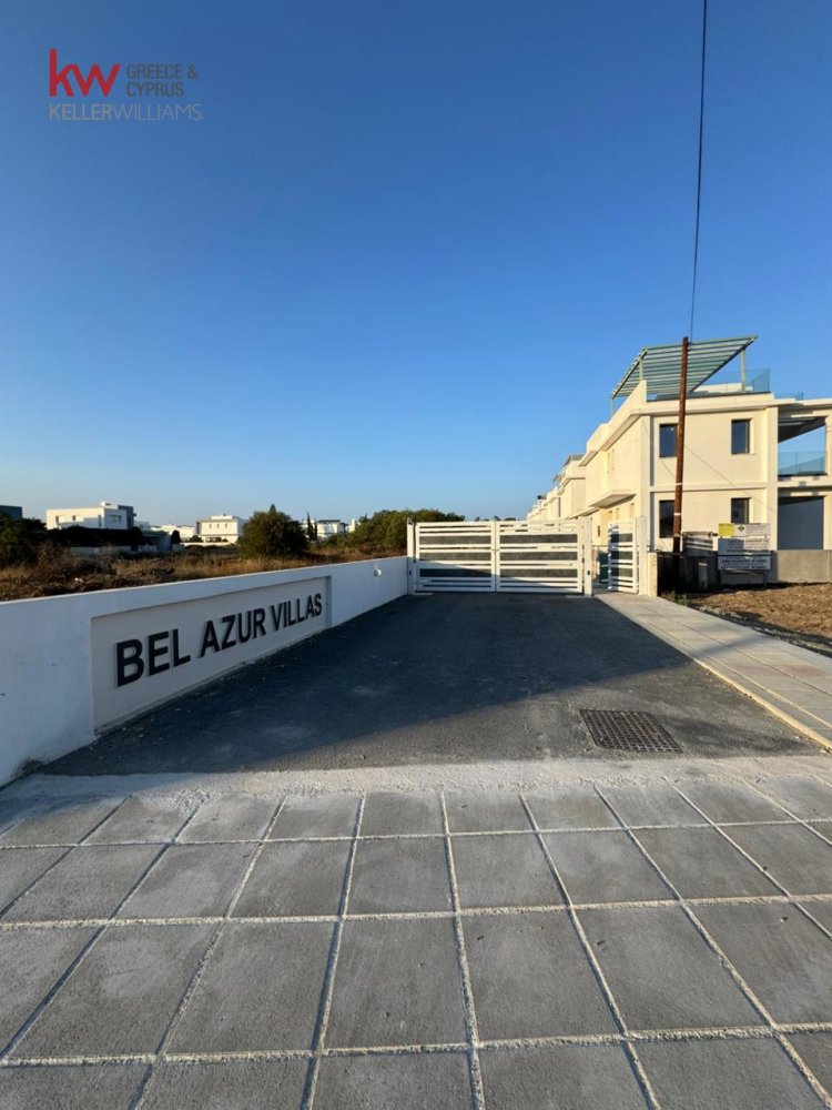 3 bedrooms Villa in Pervolia, Larnaka, Cyprus No. 40026