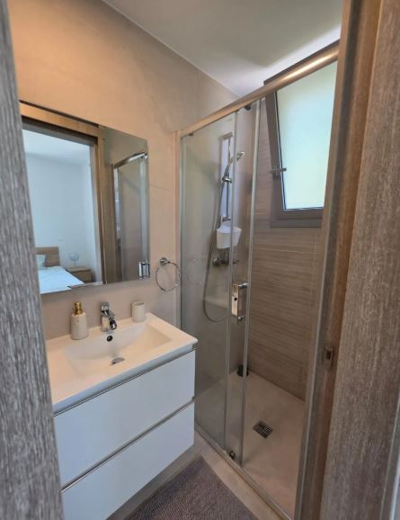 Квартира с 2 спальнями в Арадипу, Ларнака, Кипр № 61486