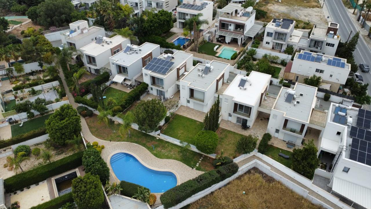 3 bedrooms Townhouse in Mouttagiaka, Limassol, Cyprus No. 62200