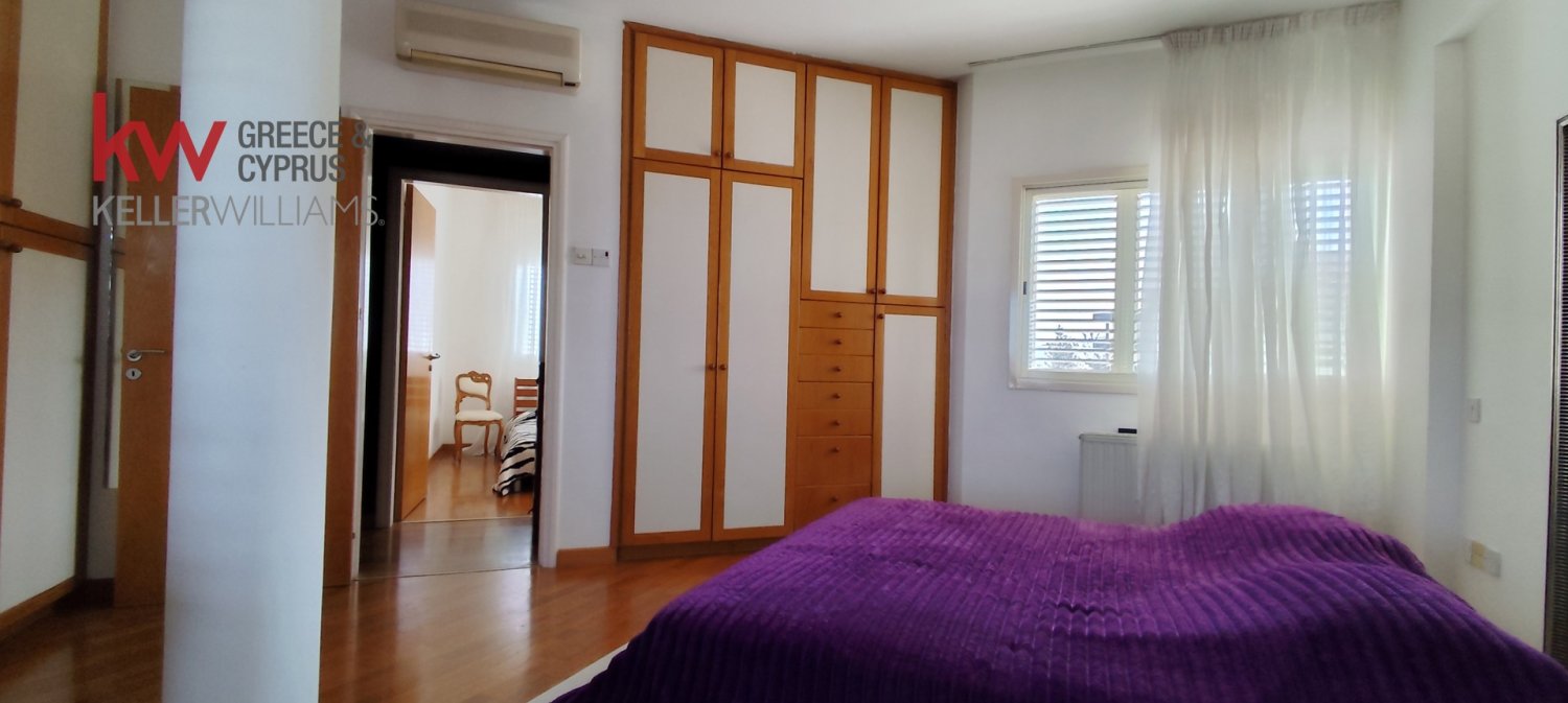 3 bedrooms Apartment in Nicosia, Cyprus No. 39999