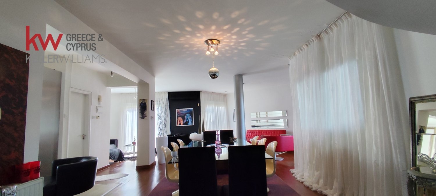 3 bedrooms Apartment in Nicosia, Cyprus No. 39999