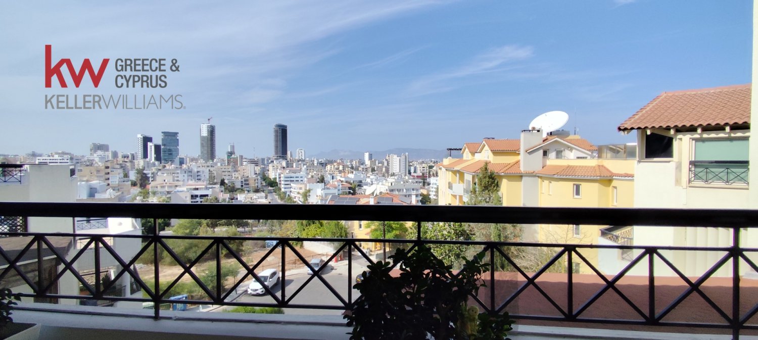 3 bedrooms Apartment in Nicosia, Cyprus No. 39999