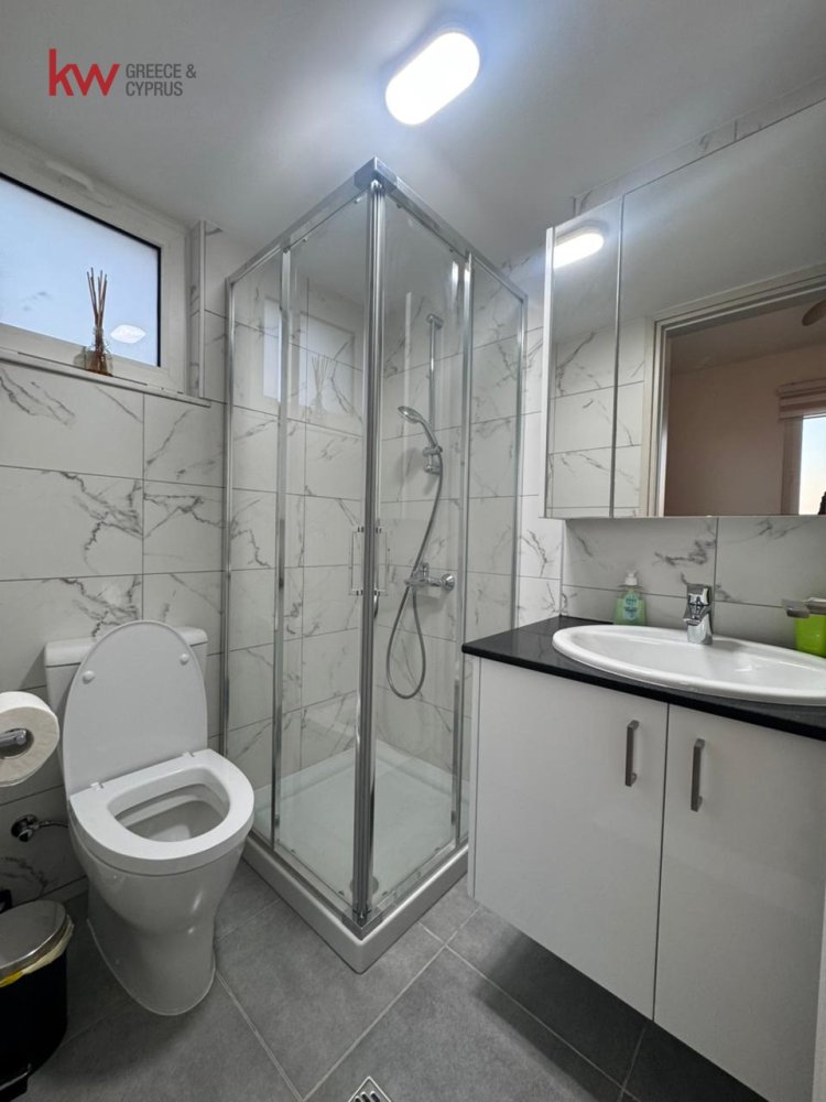 Квартира с 4 спальнями в Ларнака, Кипр № 39605