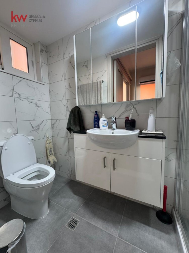 Квартира с 4 спальнями в Ларнака, Кипр № 39605