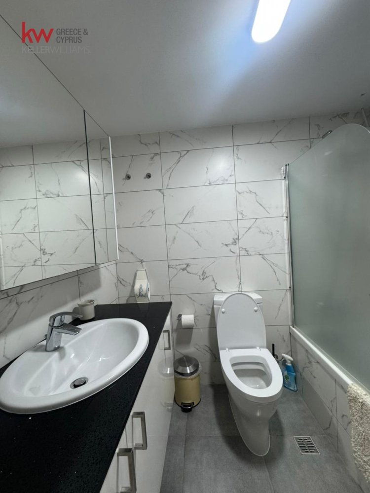 Квартира с 4 спальнями в Ларнака, Кипр № 39605