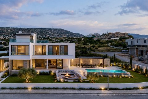 4 bedrooms Villa in Pegeia, Paphos, Cyprus No. 62747