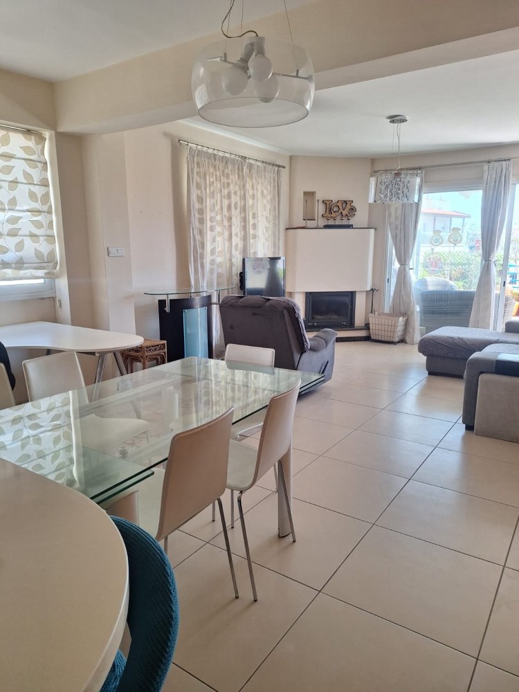 4 bedrooms Apartment in Strovolos, Nicosia, Cyprus No. 61612