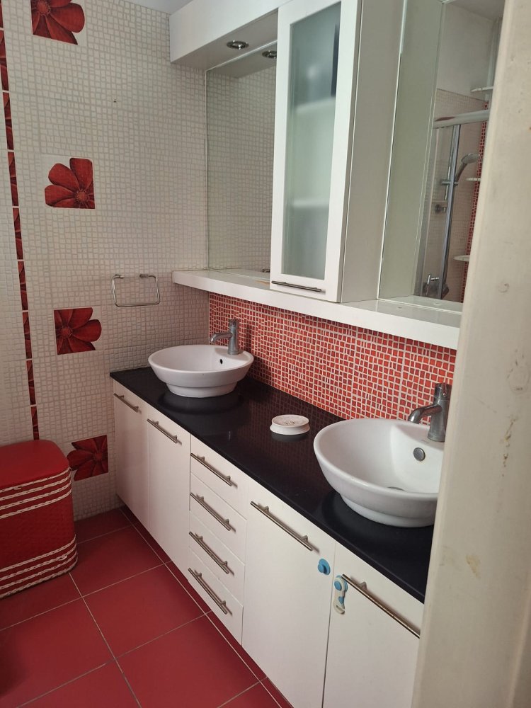 4 bedrooms Apartment in Strovolos, Nicosia, Cyprus No. 61612