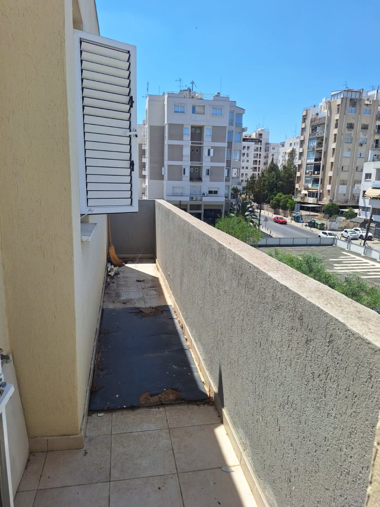 4 bedrooms Apartment in Strovolos, Nicosia, Cyprus No. 61612