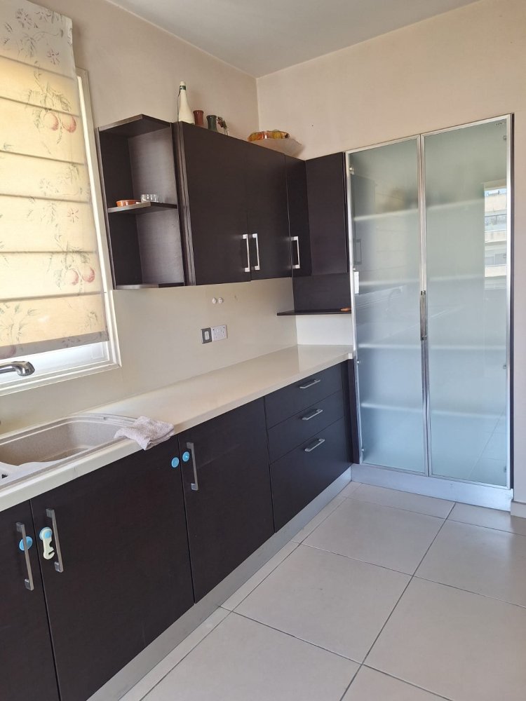 4 bedrooms Apartment in Strovolos, Nicosia, Cyprus No. 61612