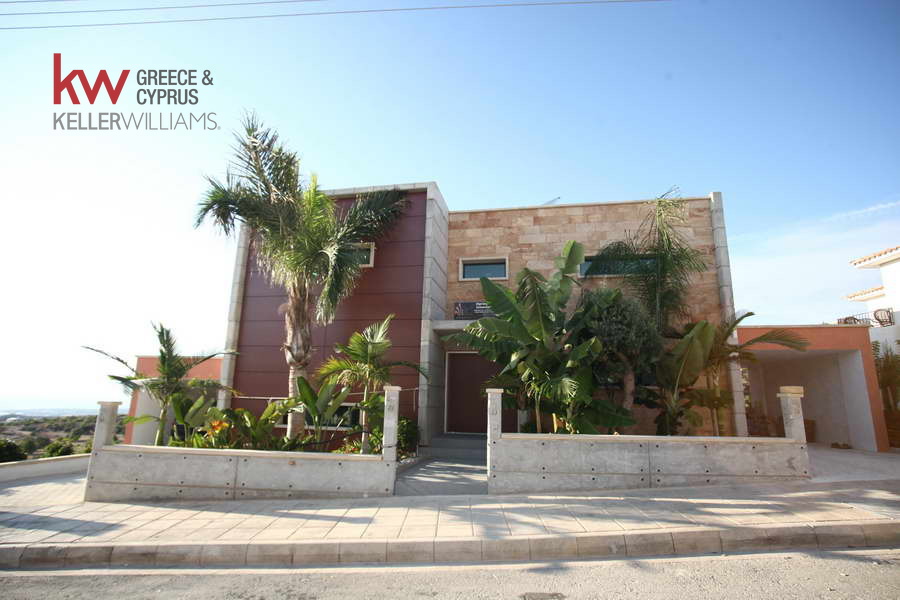 5 bedrooms Villa in Tala, Paphos, Cyprus No. 61185