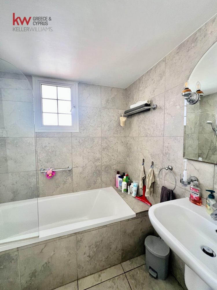 5 bedrooms Villa in Oroklini, Larnaka, Cyprus No. 51821