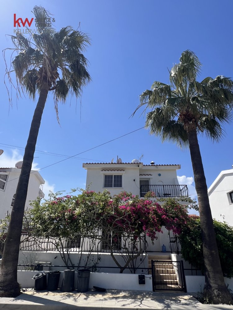 5 bedrooms Villa in Oroklini, Larnaka, Cyprus No. 51821