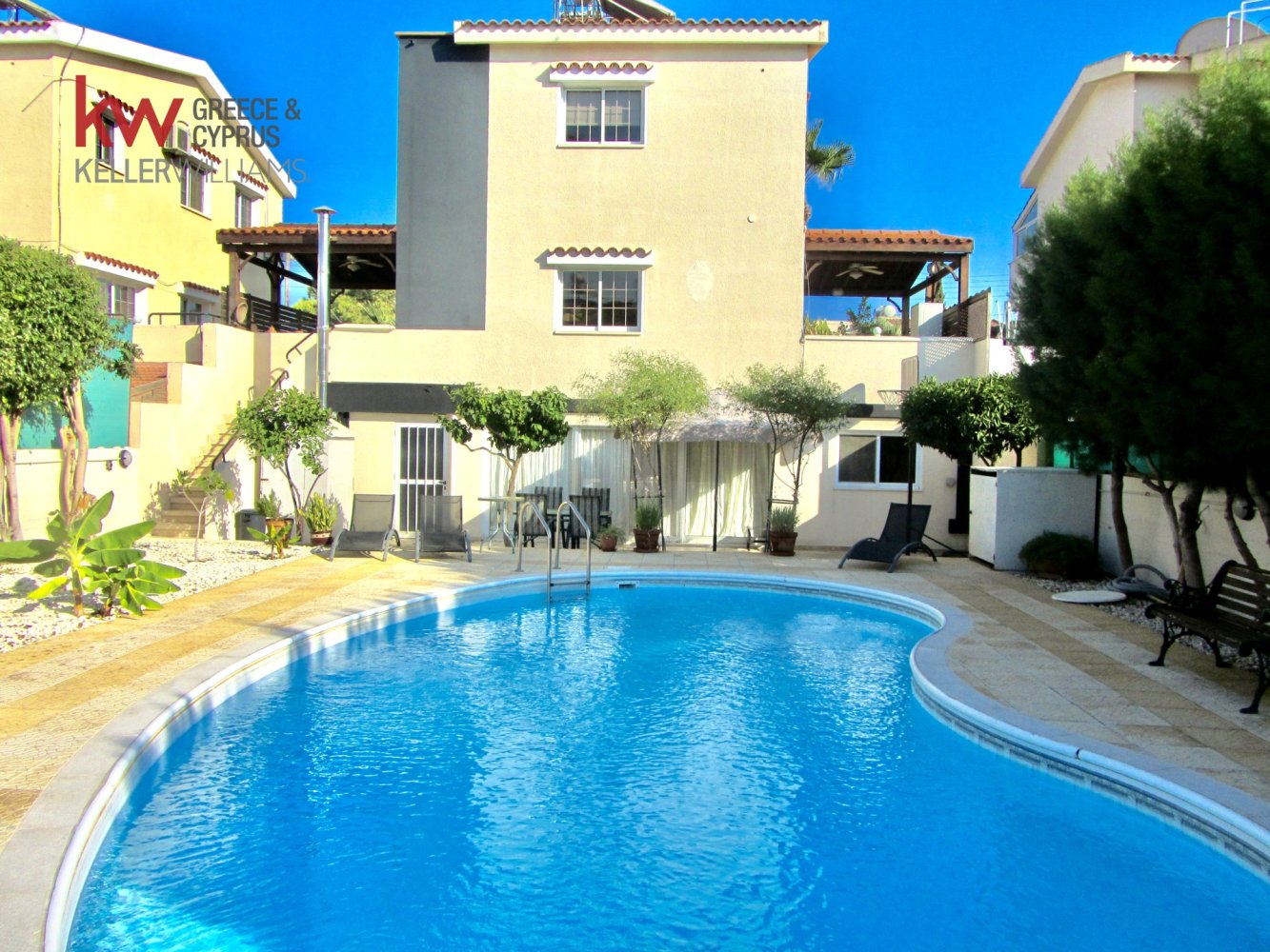 5 bedrooms Villa in Oroklini, Larnaka, Cyprus No. 51821