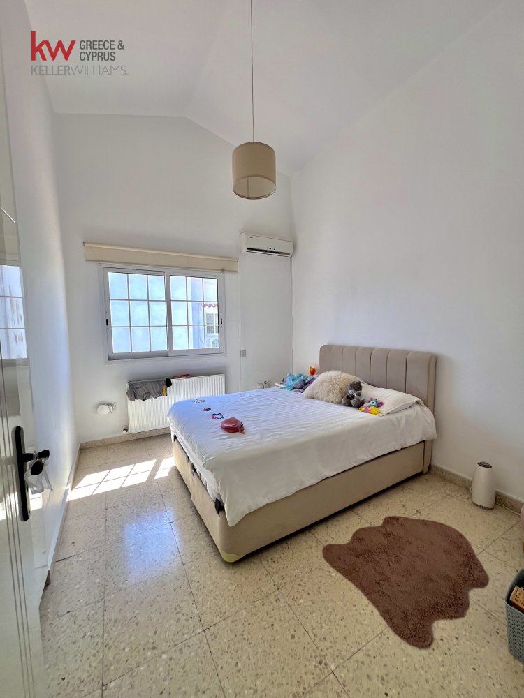 5 bedrooms Villa in Oroklini, Larnaka, Cyprus No. 51821